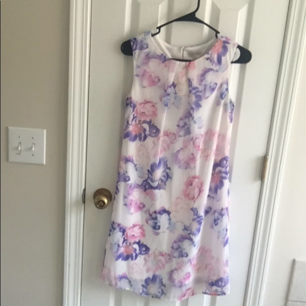 sleeveless dress with gorgeous flower design